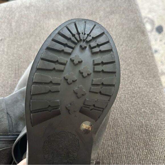 Vince Camuto VC-Webey Gray Suede Leather Ankle Booties Boots 7M - Picture 7 of 9